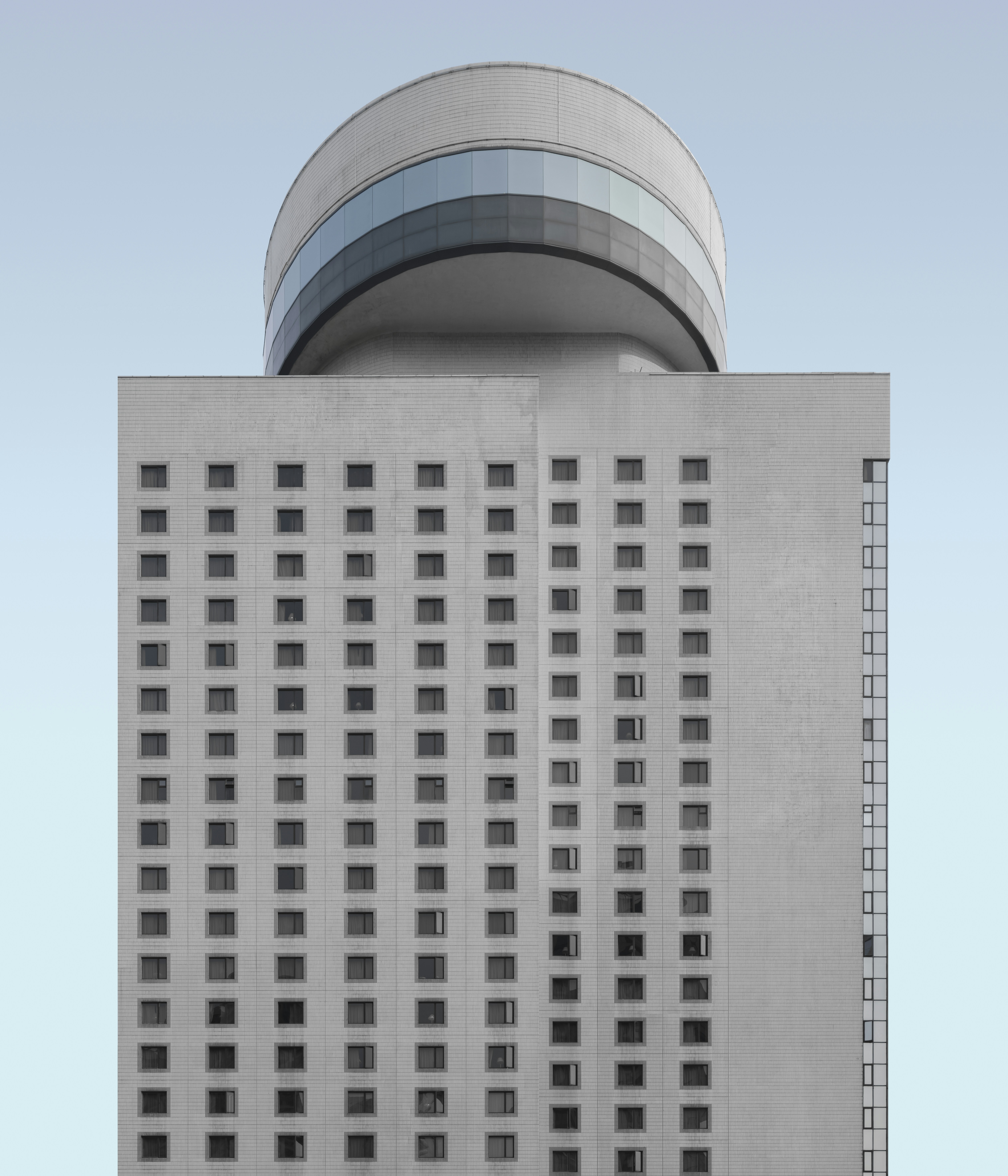 gray computer monitor