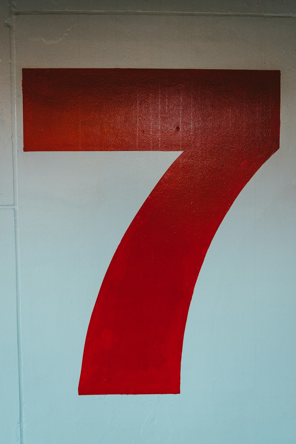 red number 7 decor