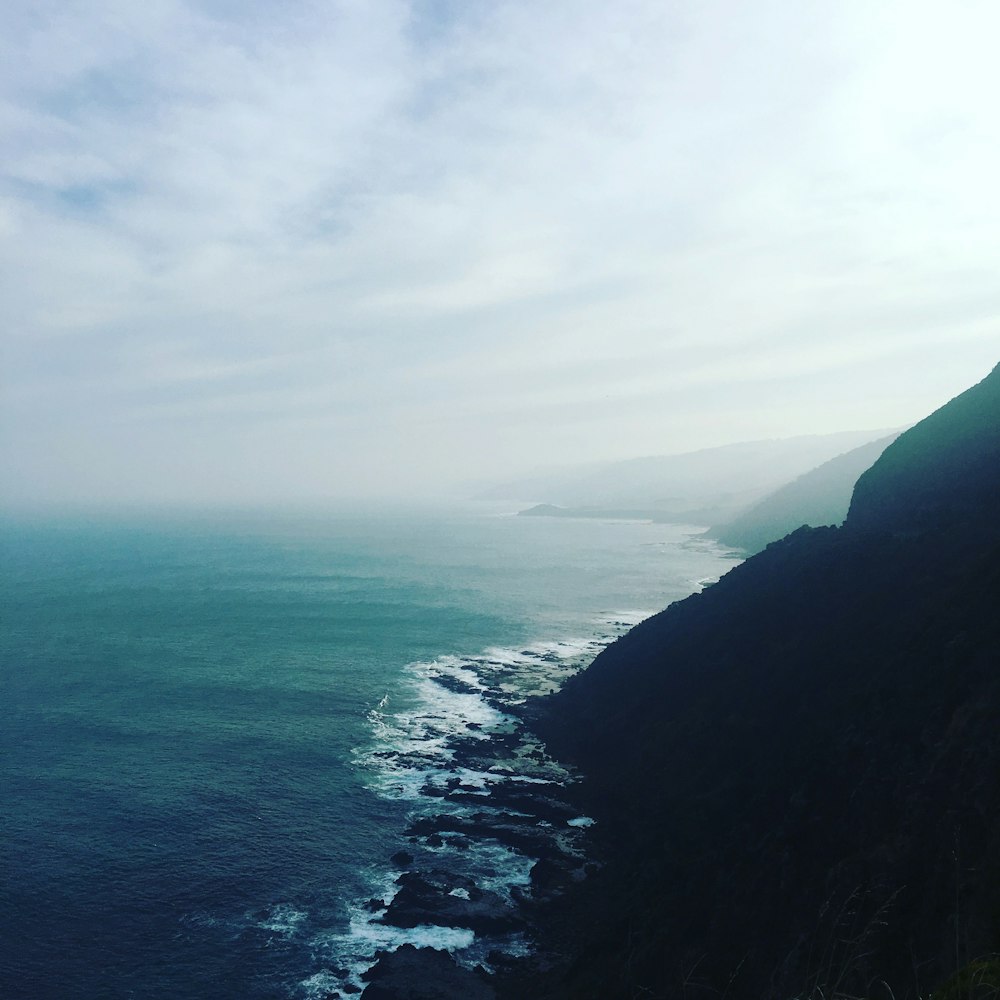 photography of seashore and seashore during daytime