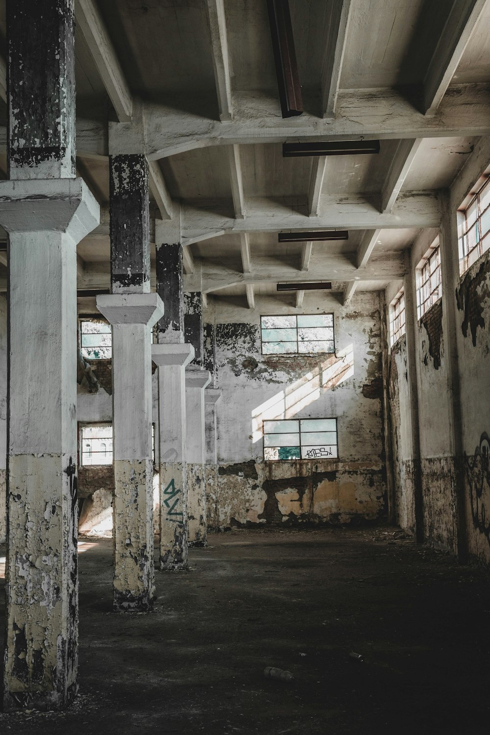 white concrete pillars