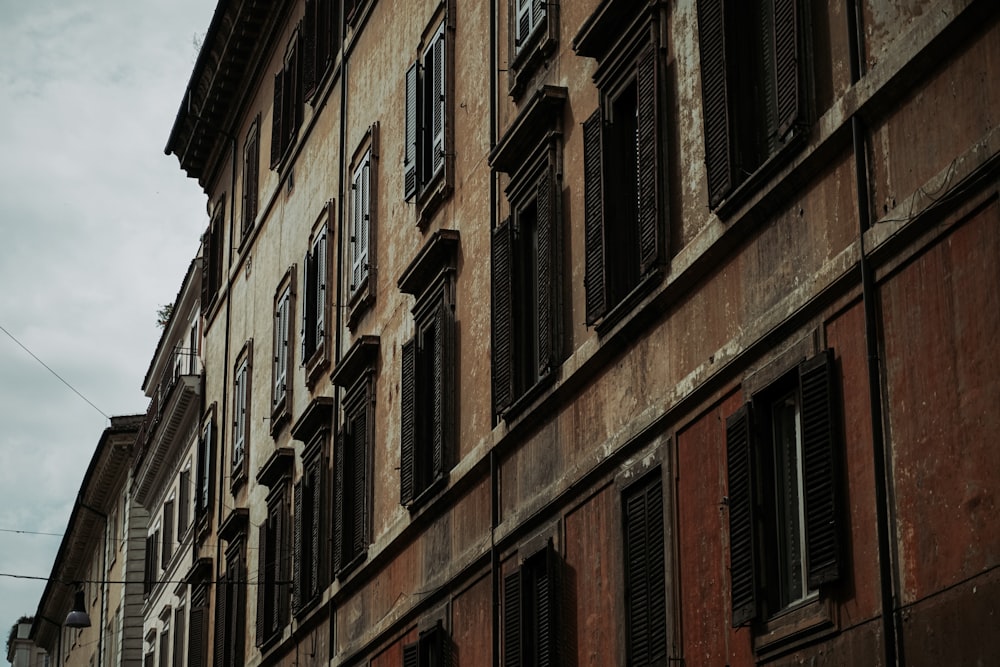 brown concrete building