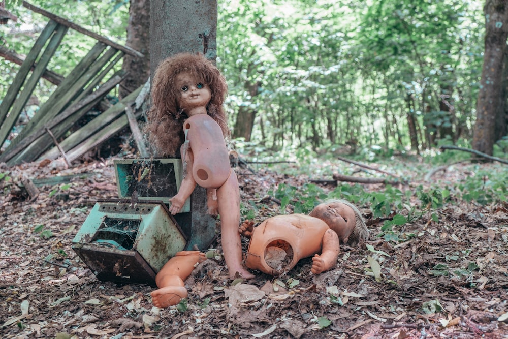 プラスチック製の女の子の人形