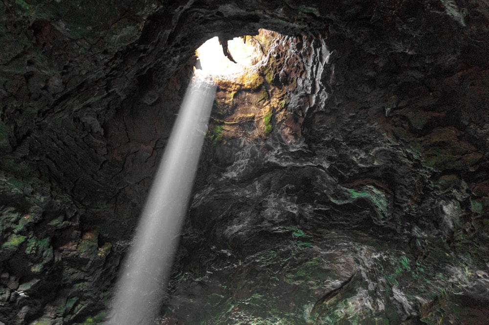 agujero de la cueva