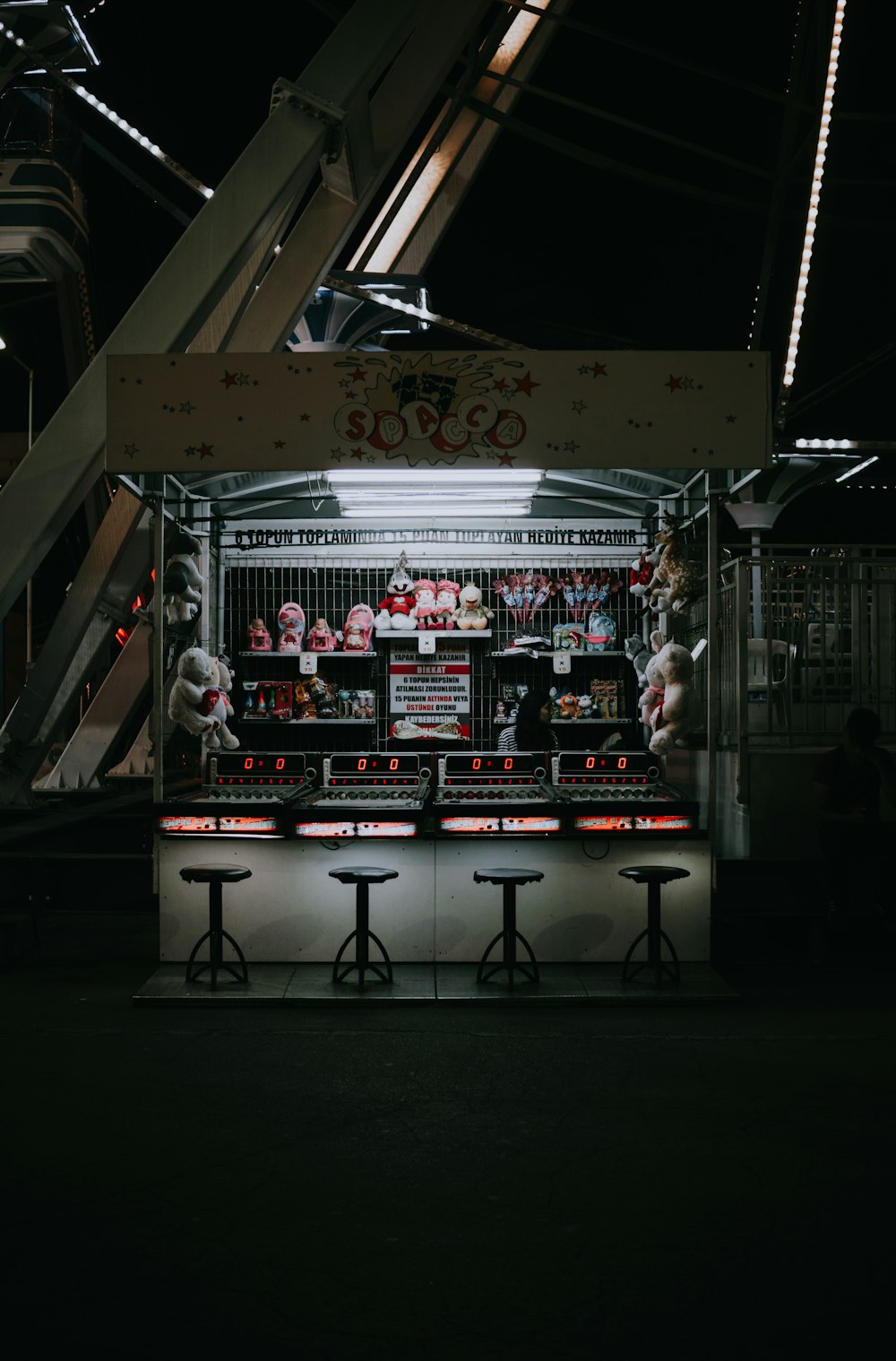 carnival store near metal panel