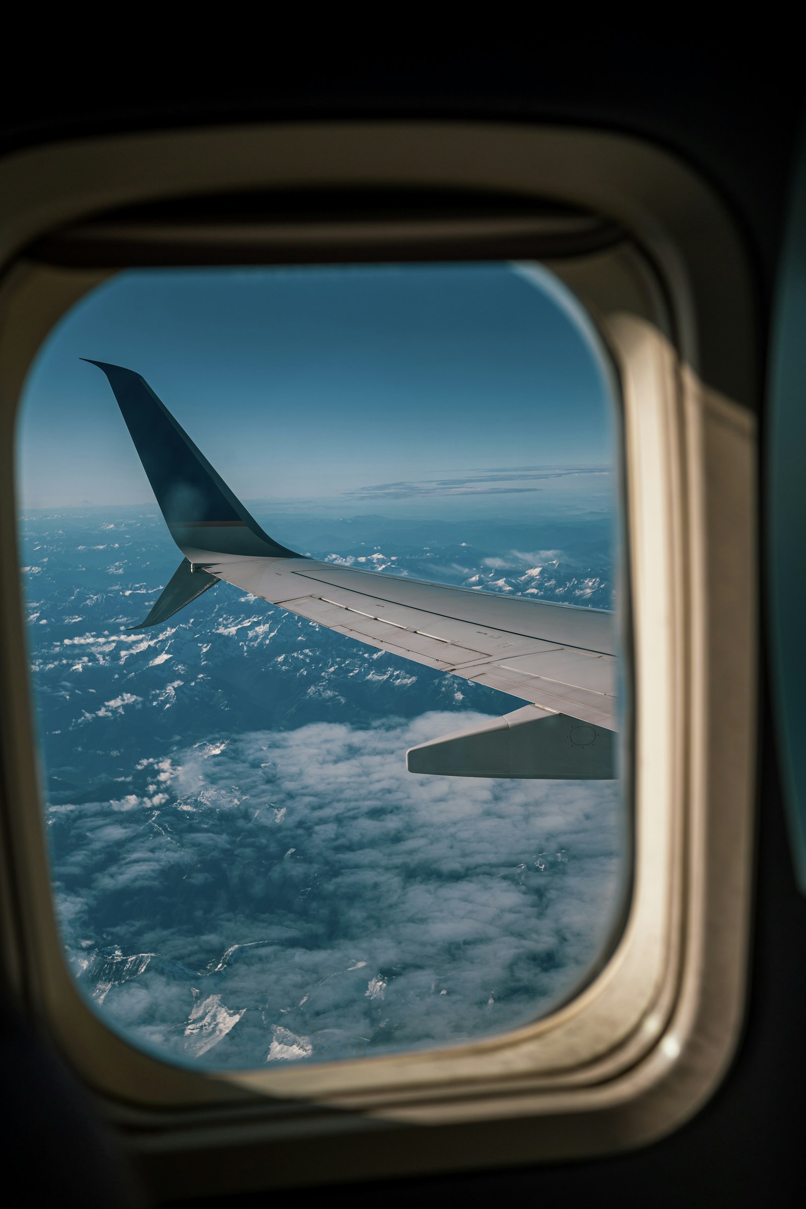 Sony a7 III + Sony FE 35mm F1.8 sample photo. Airplane wings photography