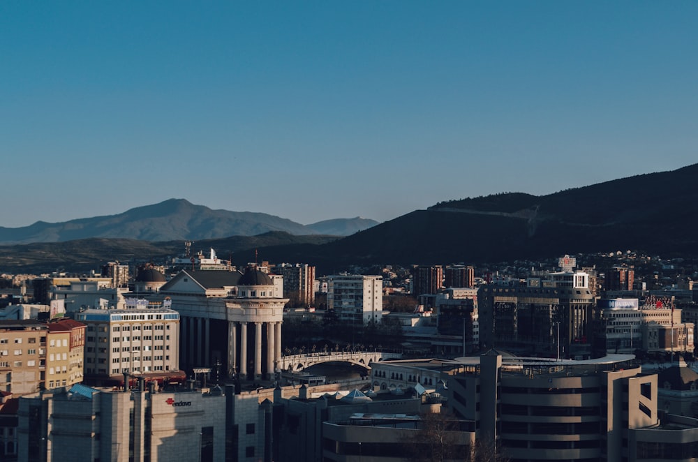 Fotografía aérea de edificios de la ciudad