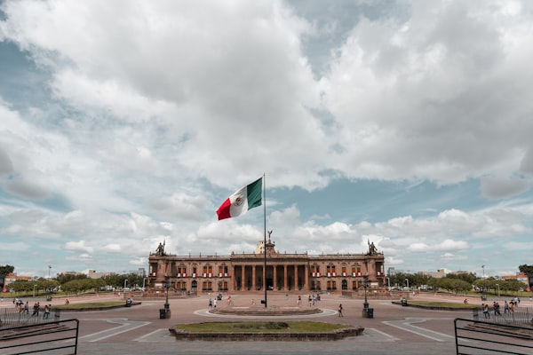 Setup a company in Mexico: pros and cons