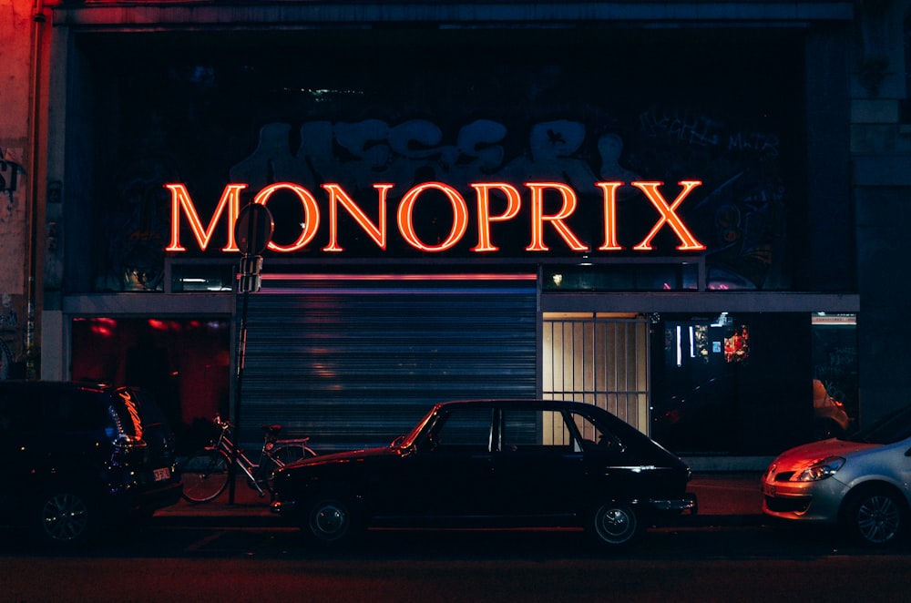 Monoprix signage