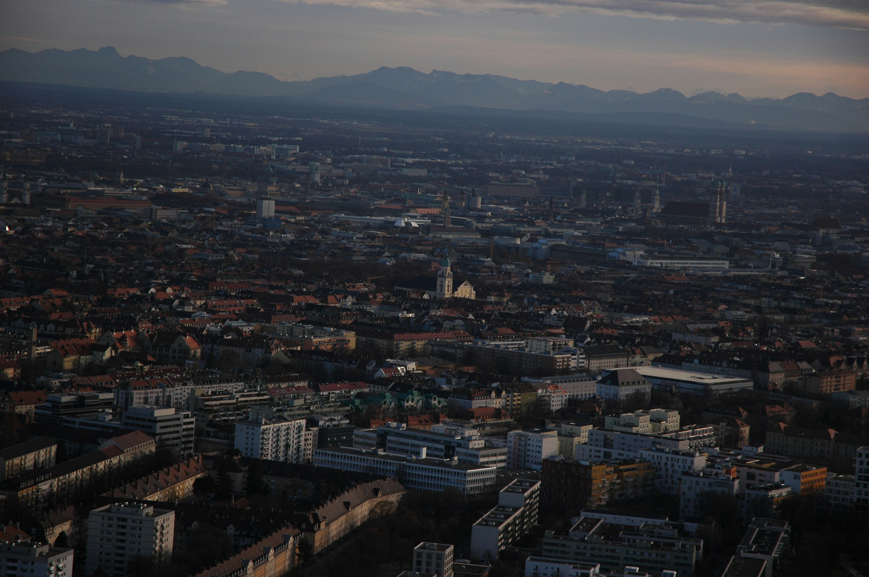 A Comparison of Land Area and Population in Major California Cities
