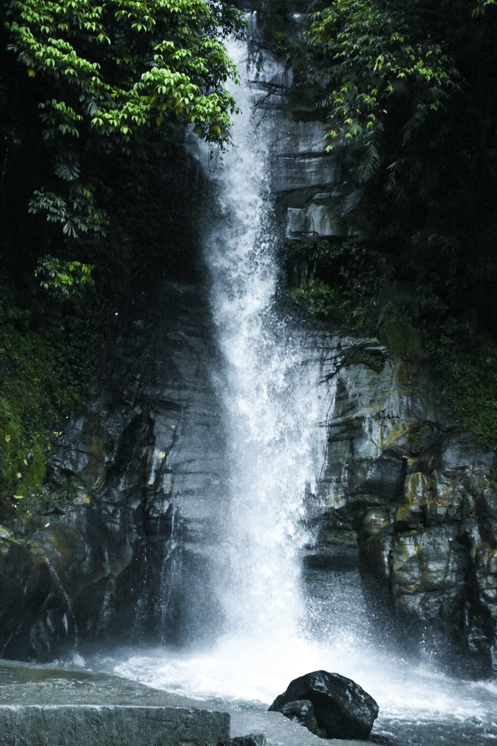 waterfalls close-up photography