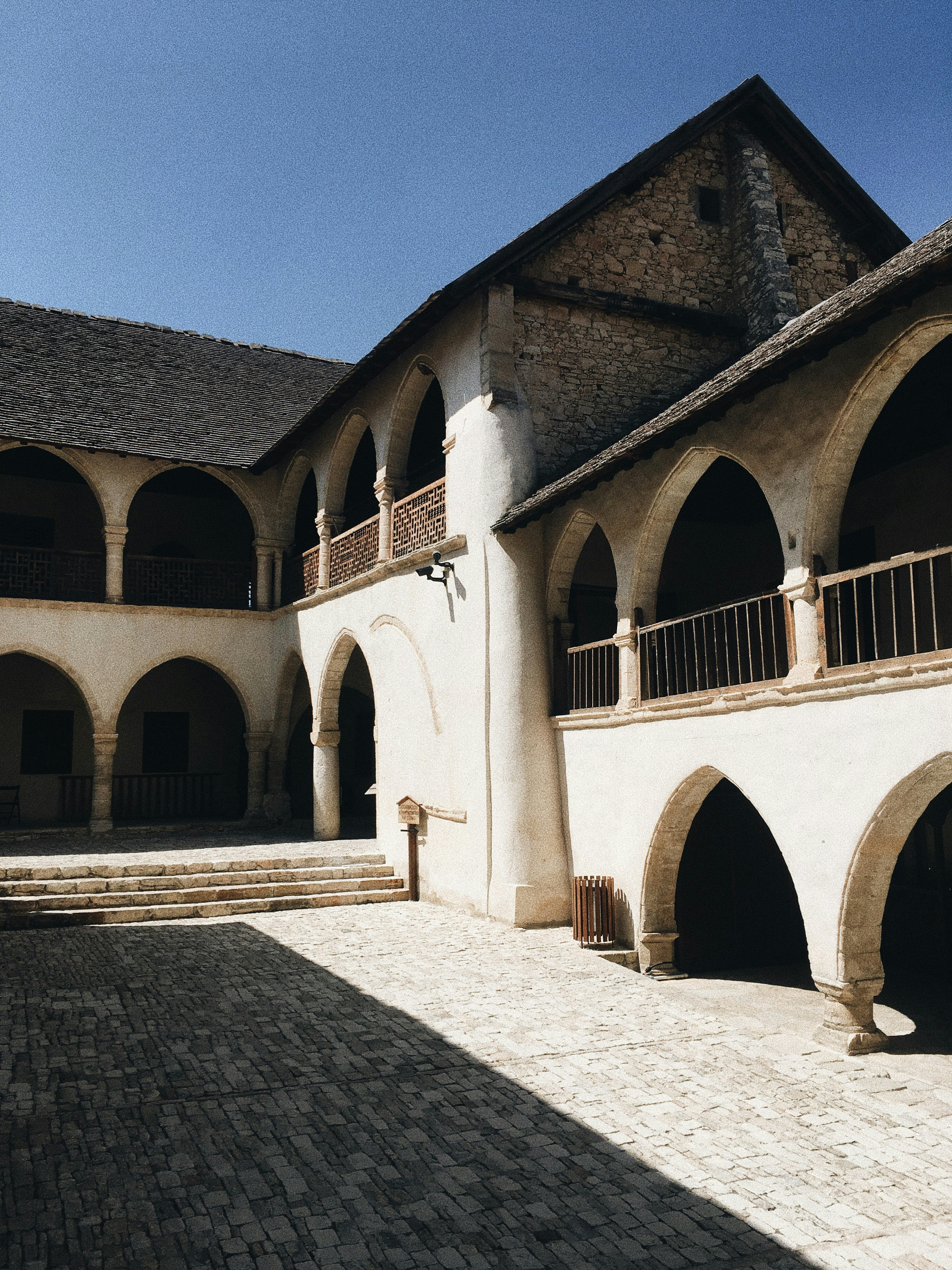 Photo by barashhkova