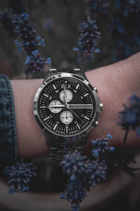 gray chronograph watch