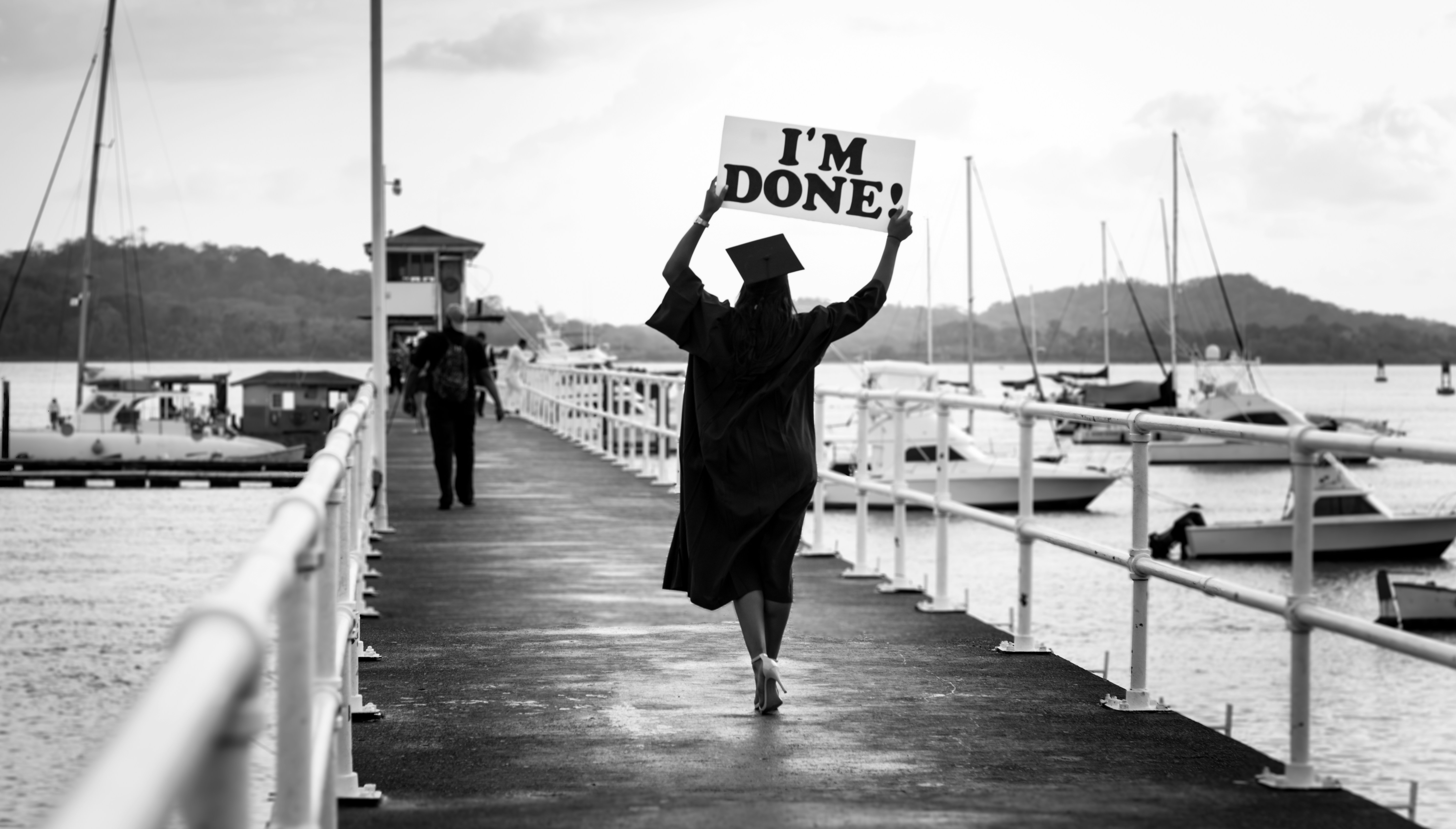 50+ Heartfelt Senior Quotes for Graduation & Instagram