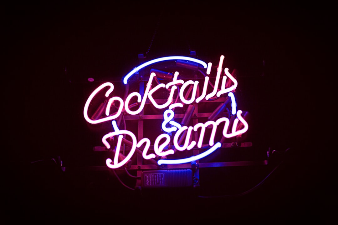 Cocktails & Dreams neaon light signage