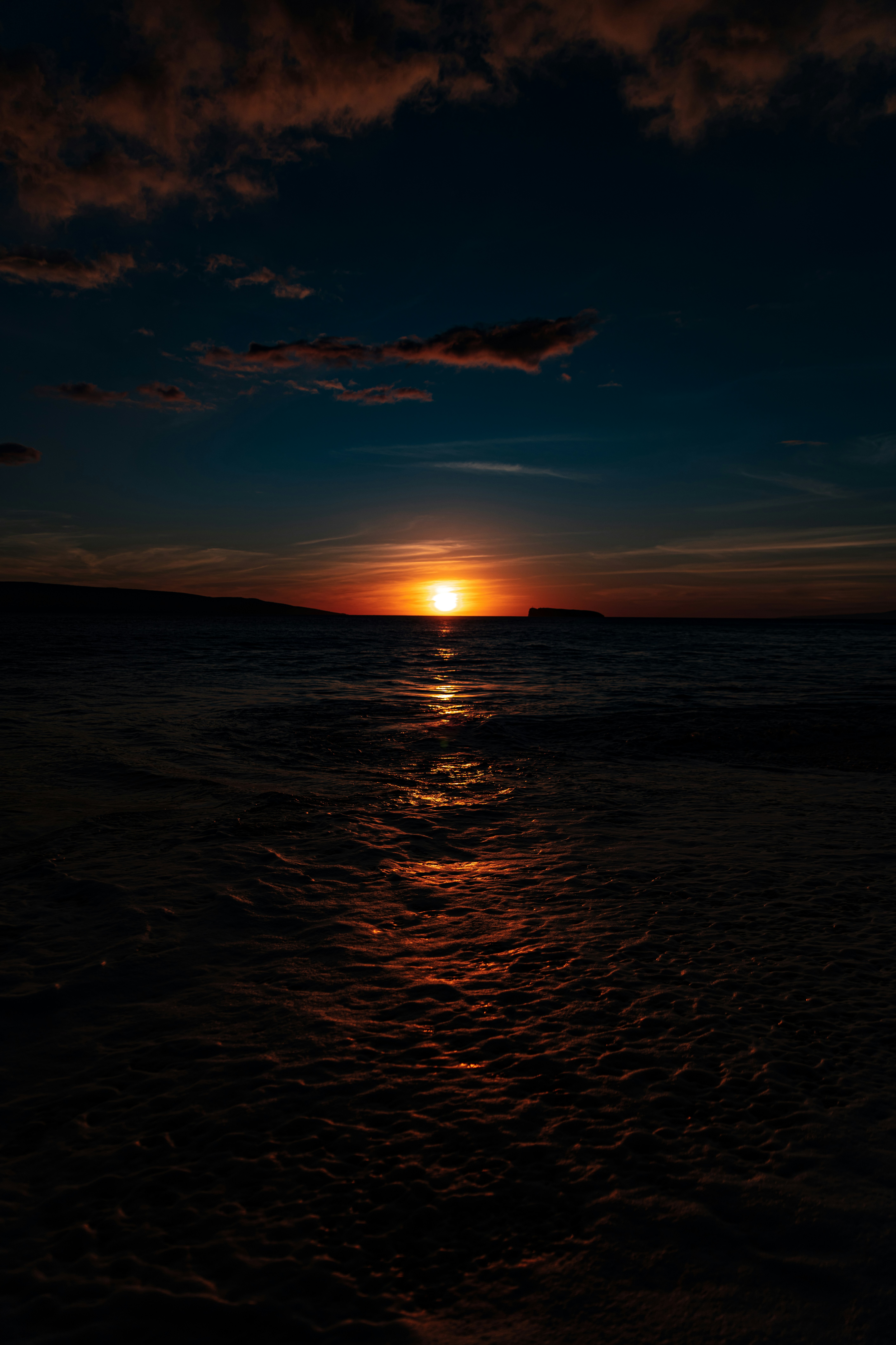 Photo by worldsbetweenlines