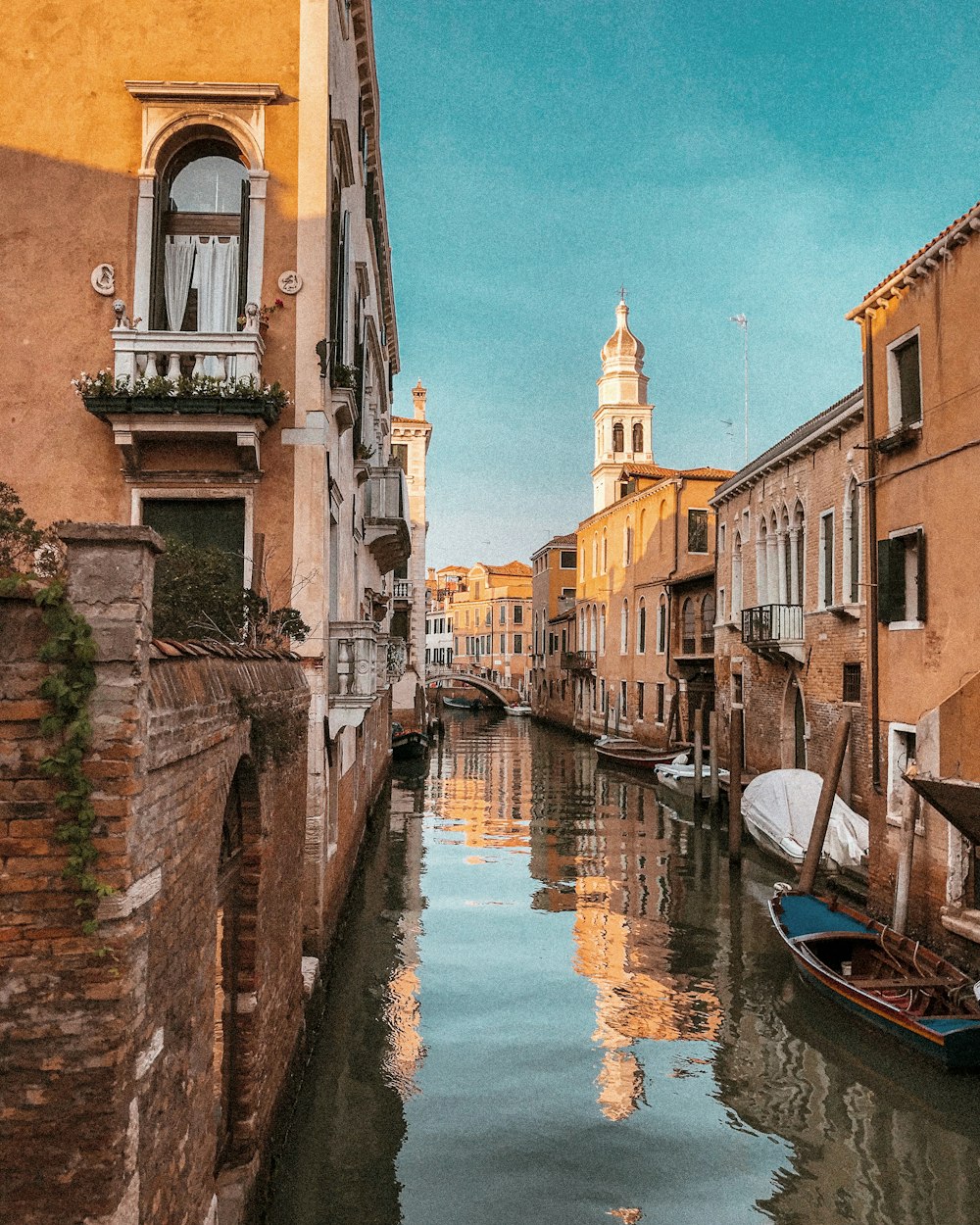 Canal de Veneza, Itália durante o dia