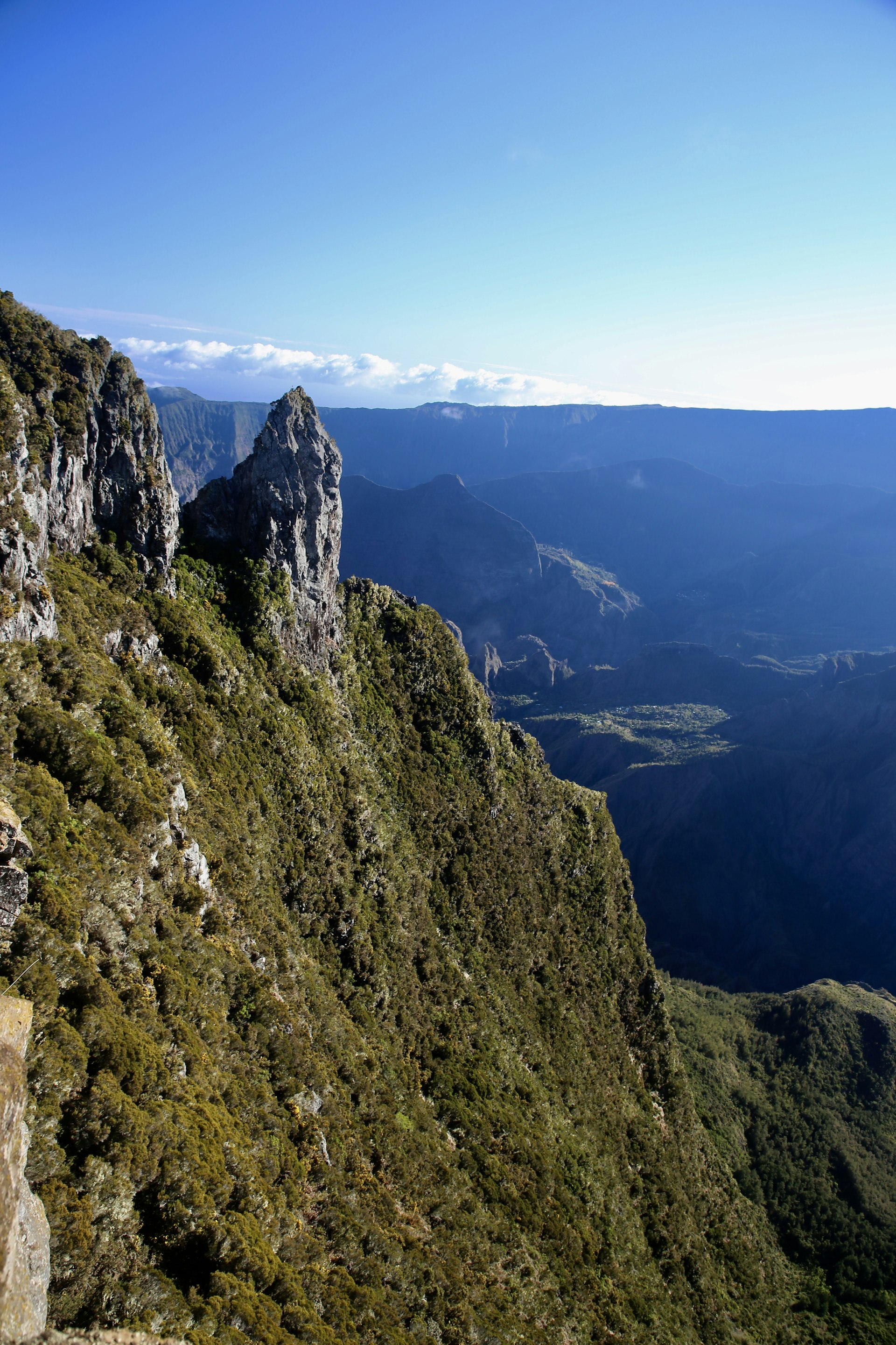 Panoramique de montagne méditerranéenne