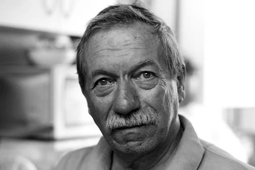 Black and white portrait of Fred Martin teaching at the San Francisco Art Institute.