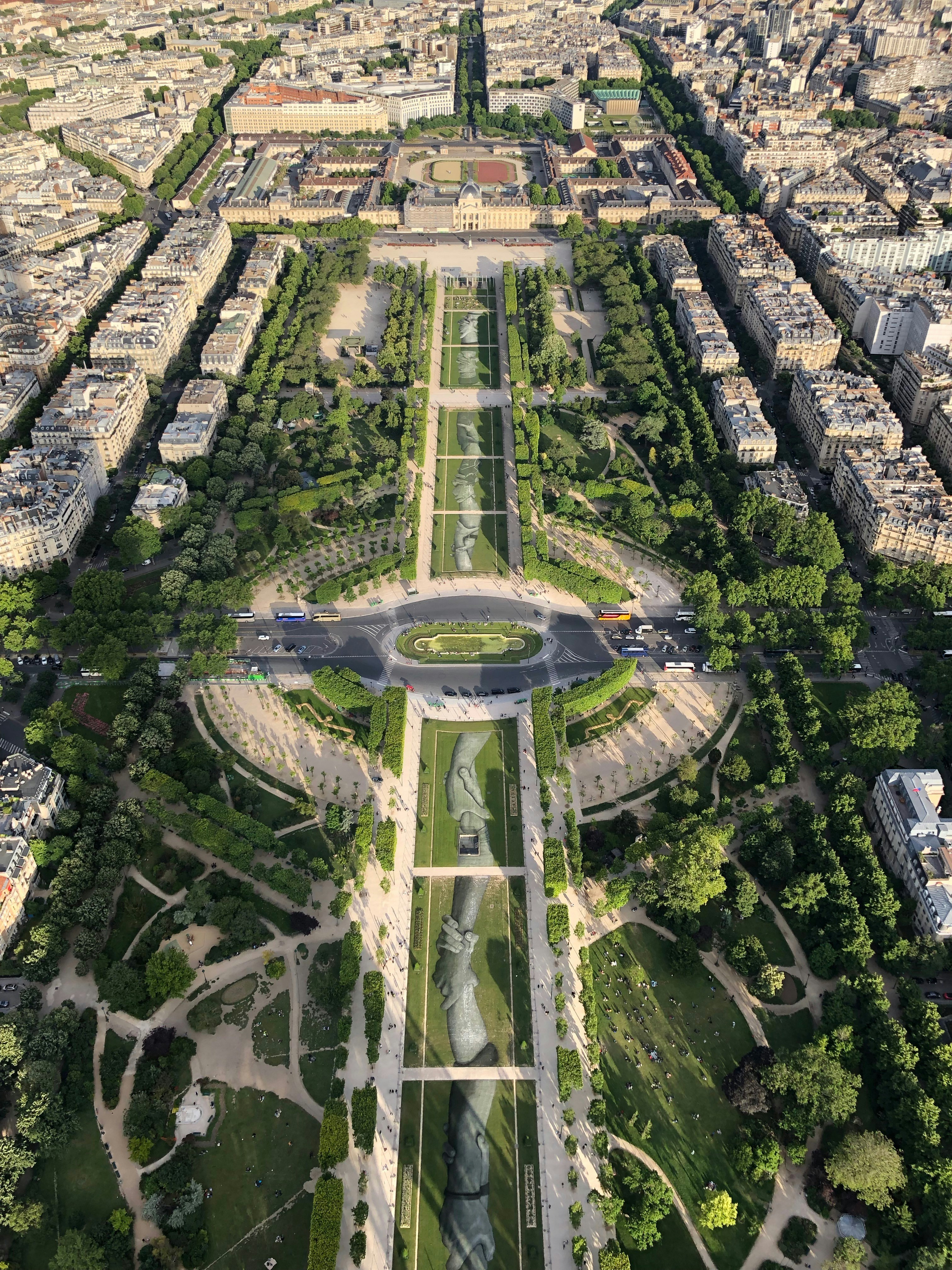 Photo by bigdanribar