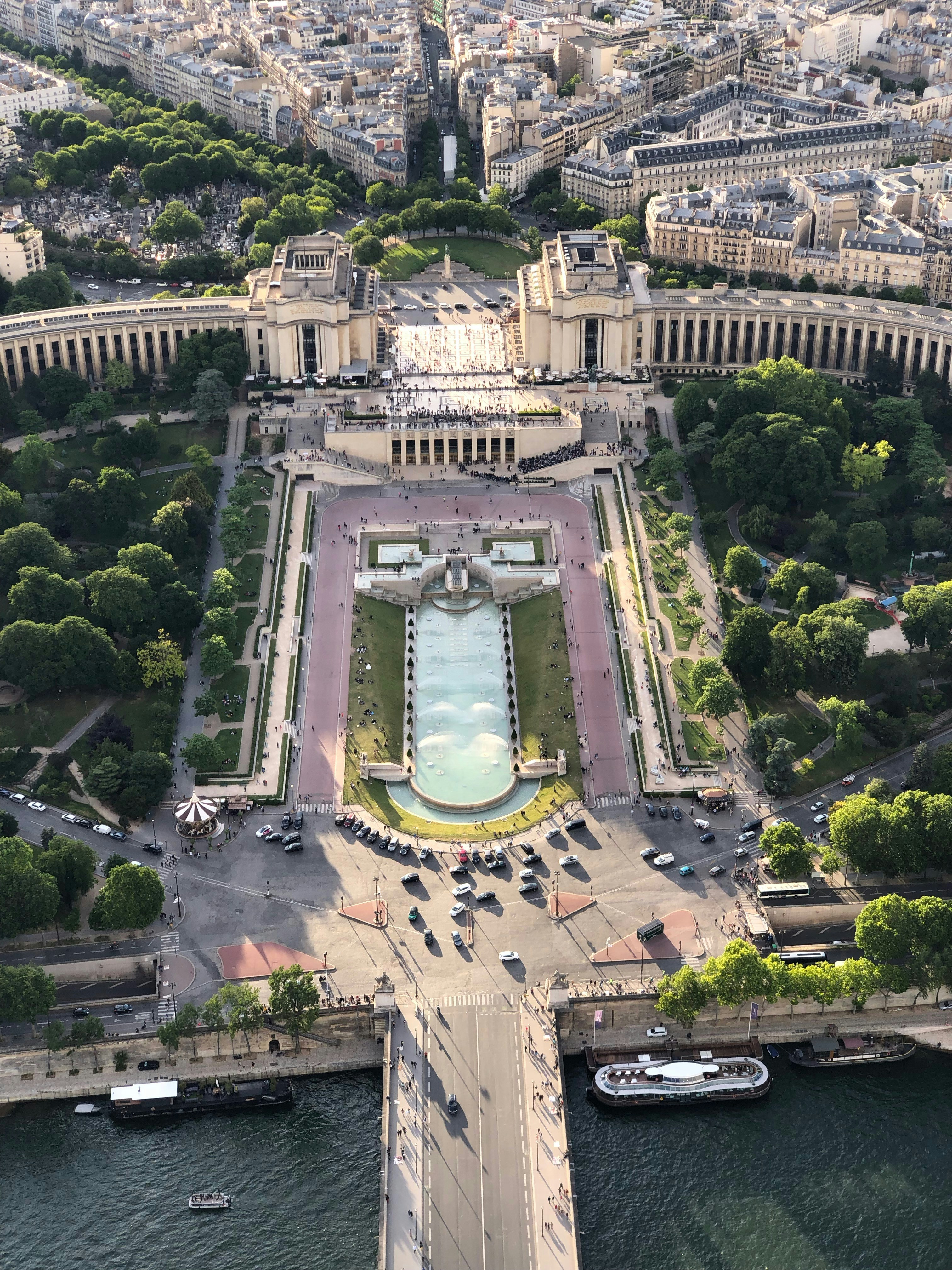 Photo by bigdanribar