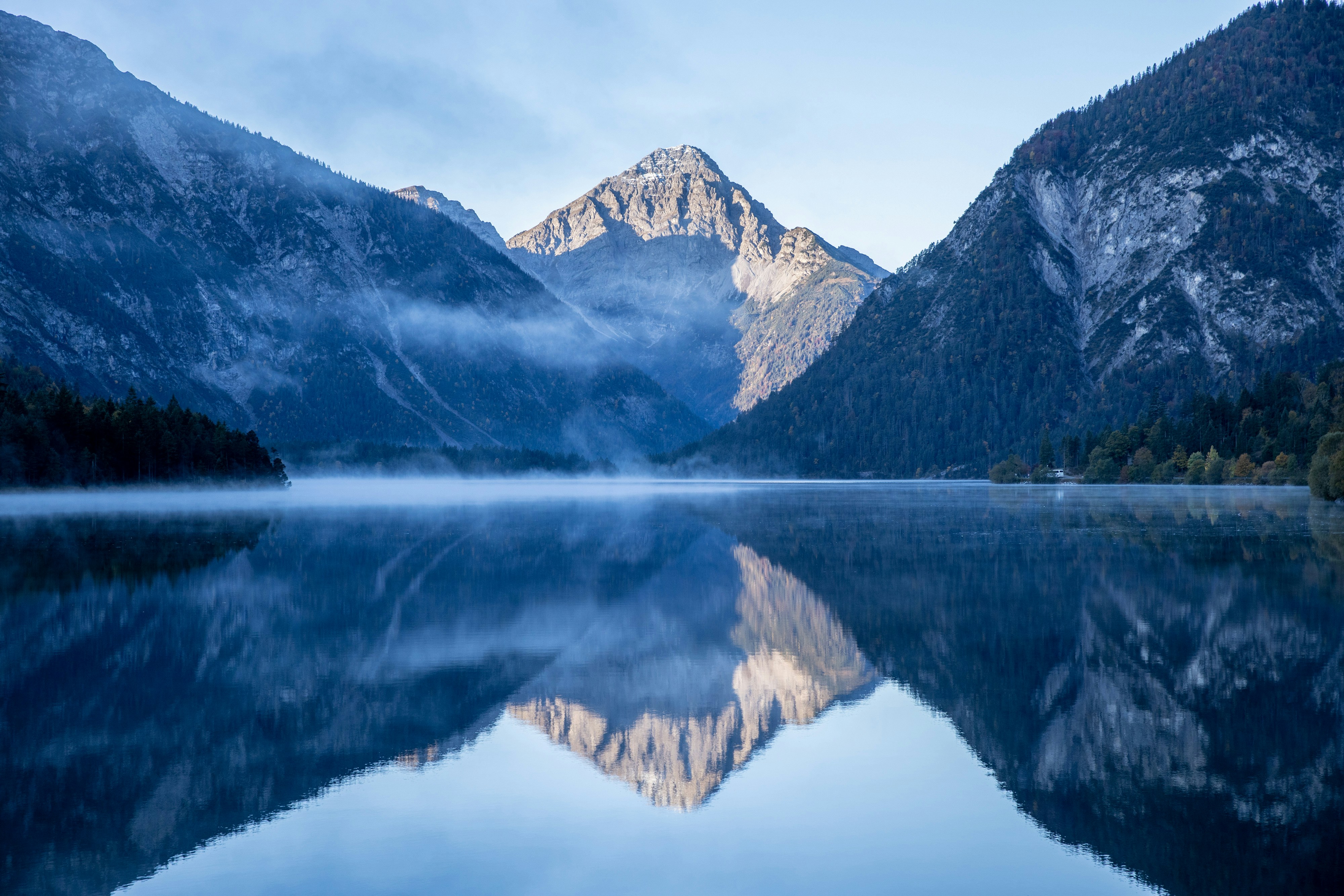 Photo by svenschlager