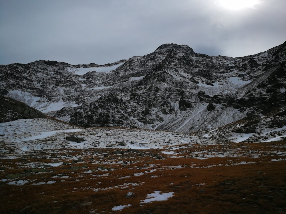 black and gray mountain