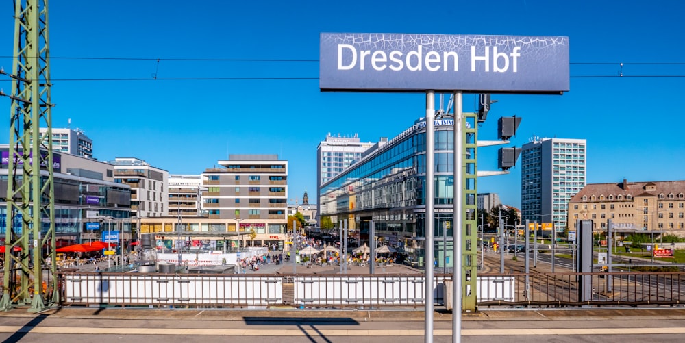 Dresden Hbf signage on street