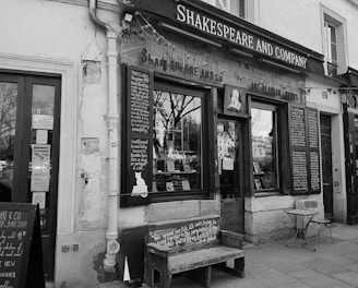 Shakespeare and Company building during daytime