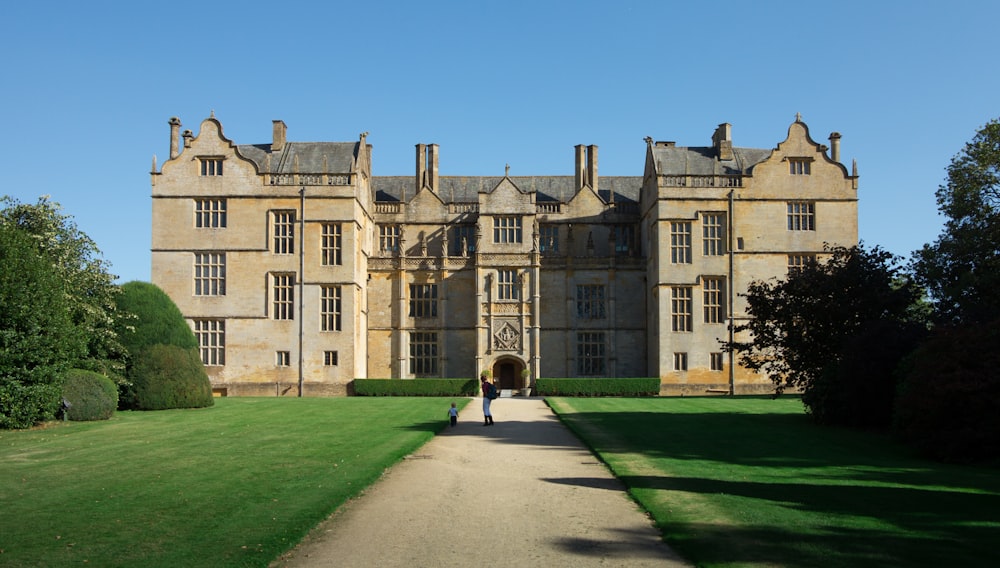 내셔널 트러스트 - Montacute House in England