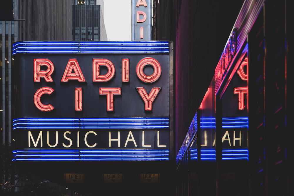 Beschilderung der Radio City Music Hall