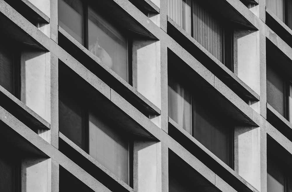 a black and white photo of a building