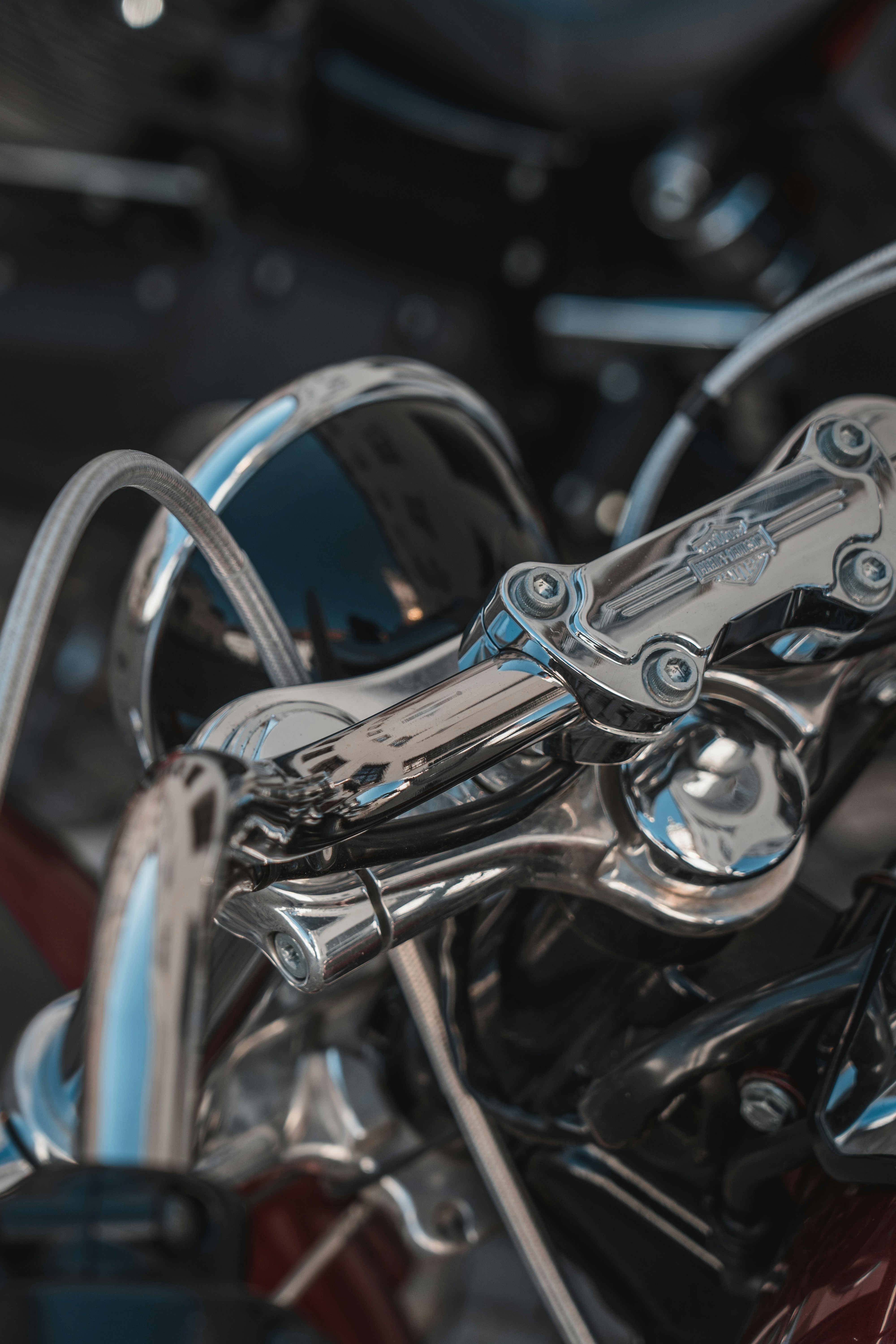 grey stainless steel bike handle photo – Free Motorcycle Image on Unsplash