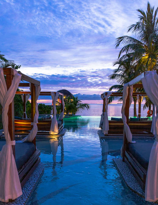 Terraza con vista al agua