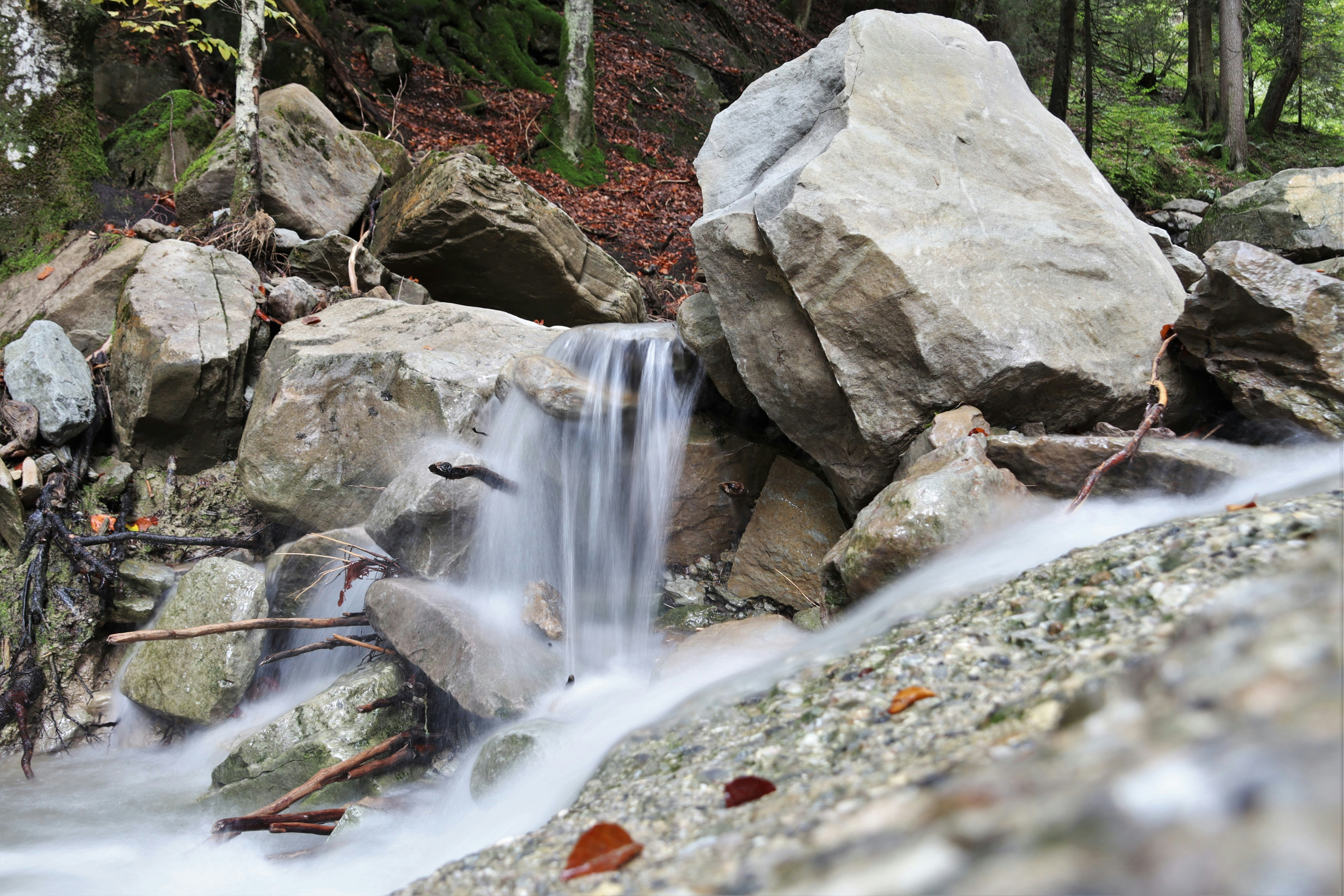 Rocas en el río