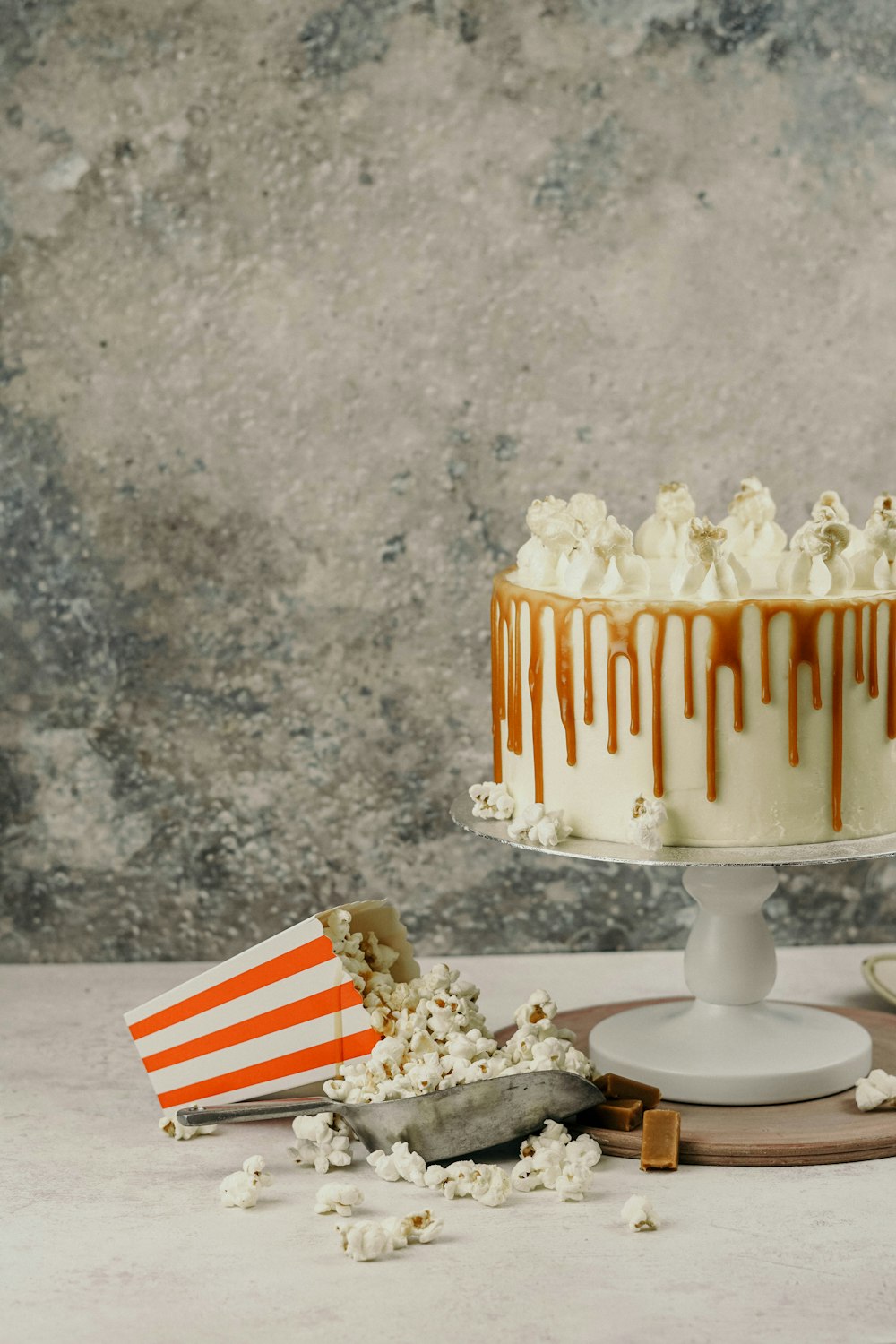 round white and brown cake on tray