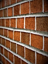 brown concrete wall close-up photography