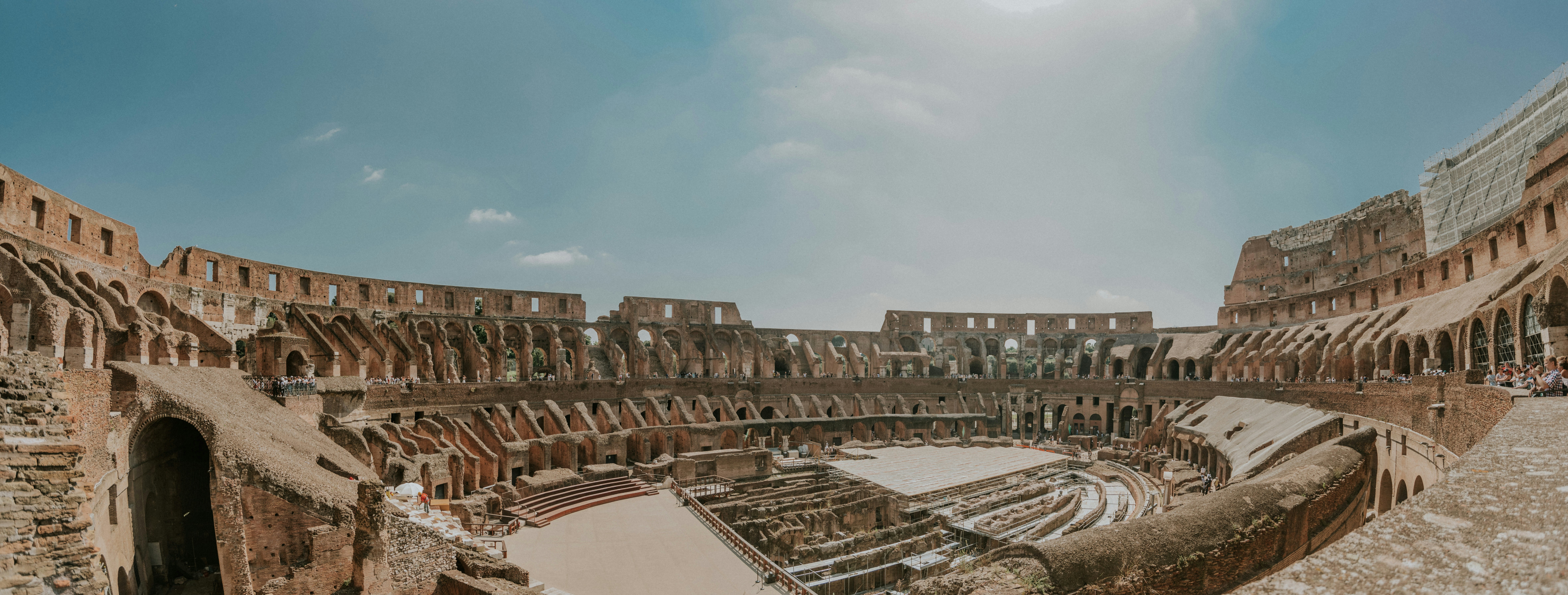 コロッセオ ローマ イタリアの写真 Unsplashで見つけるグレーの無料写真