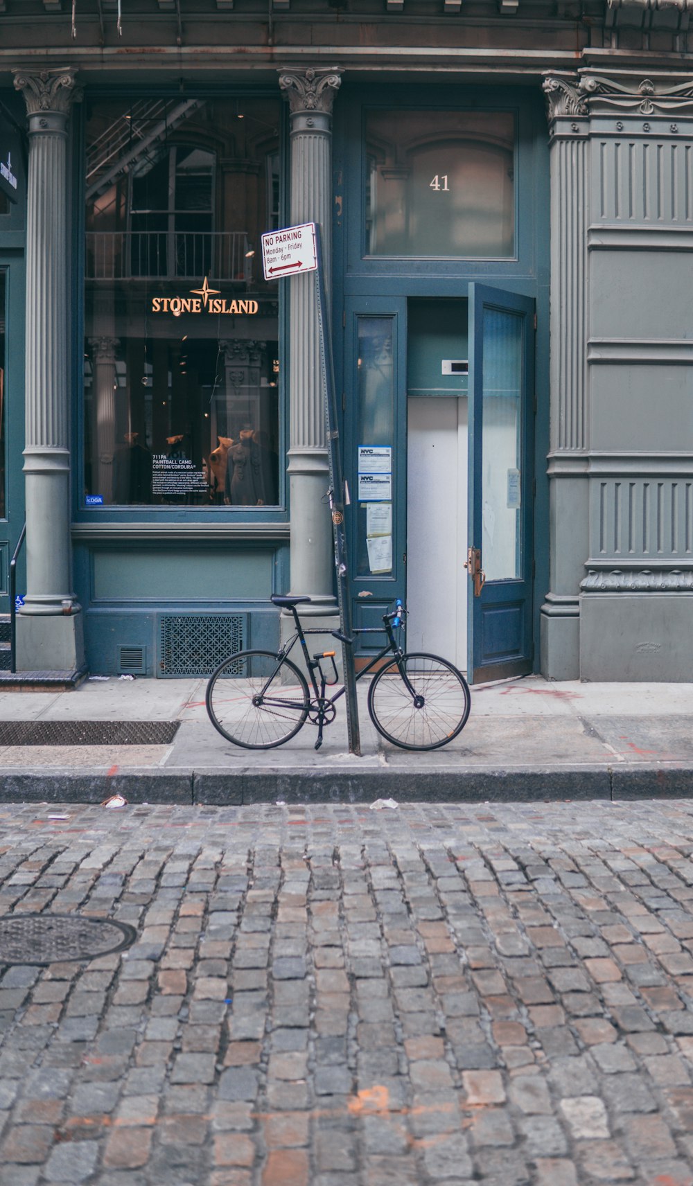 black bicycle