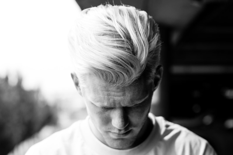 Submissive in grayscale