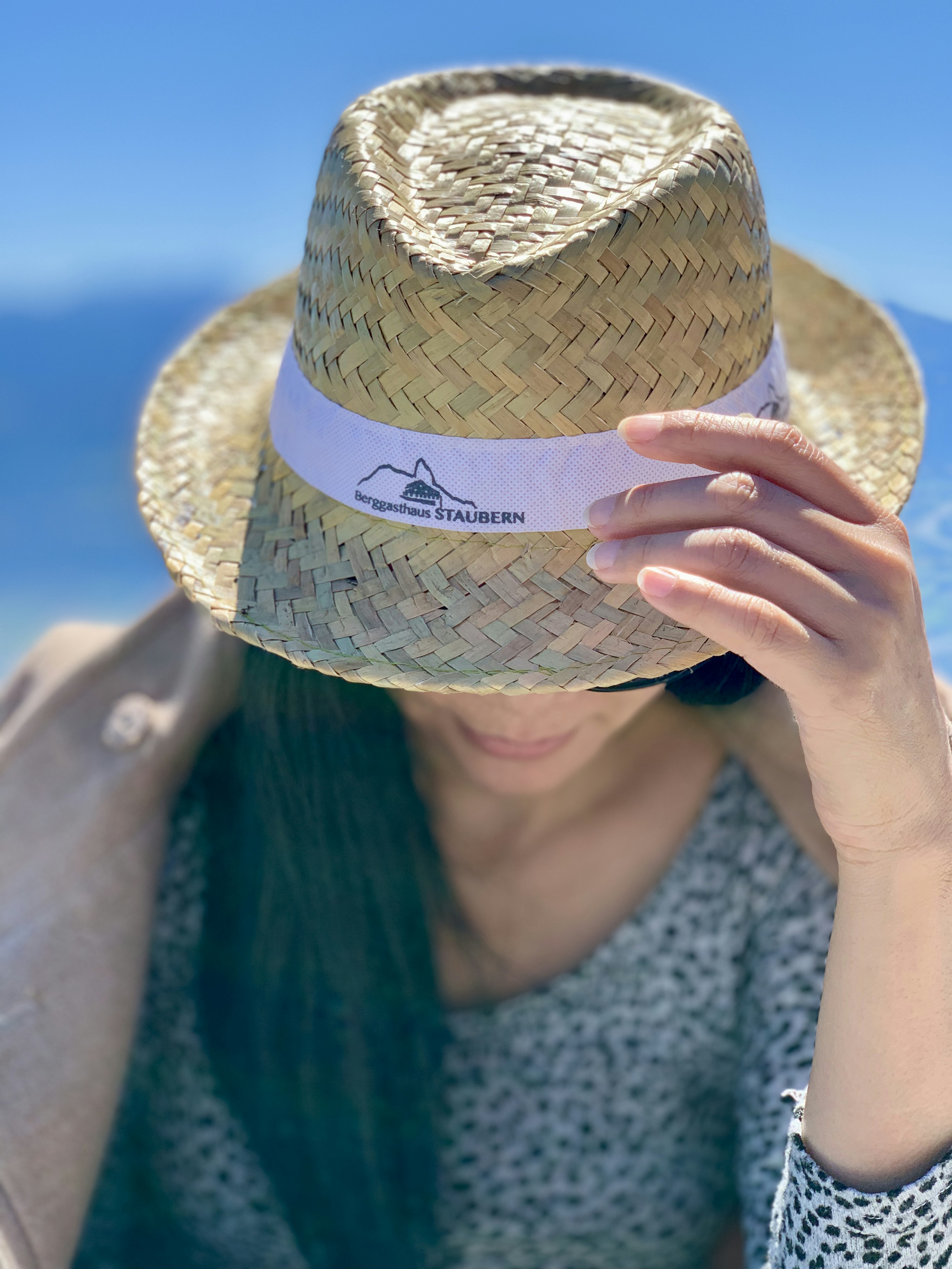 Top da uomo con scollo rotondo bianco e nero