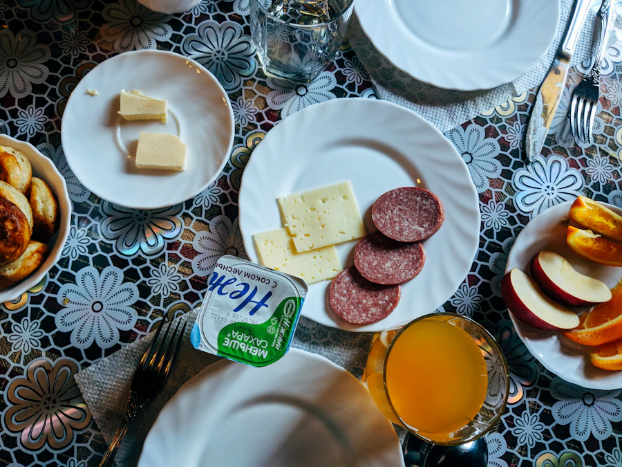 Peynir ve zeytin tabağı
