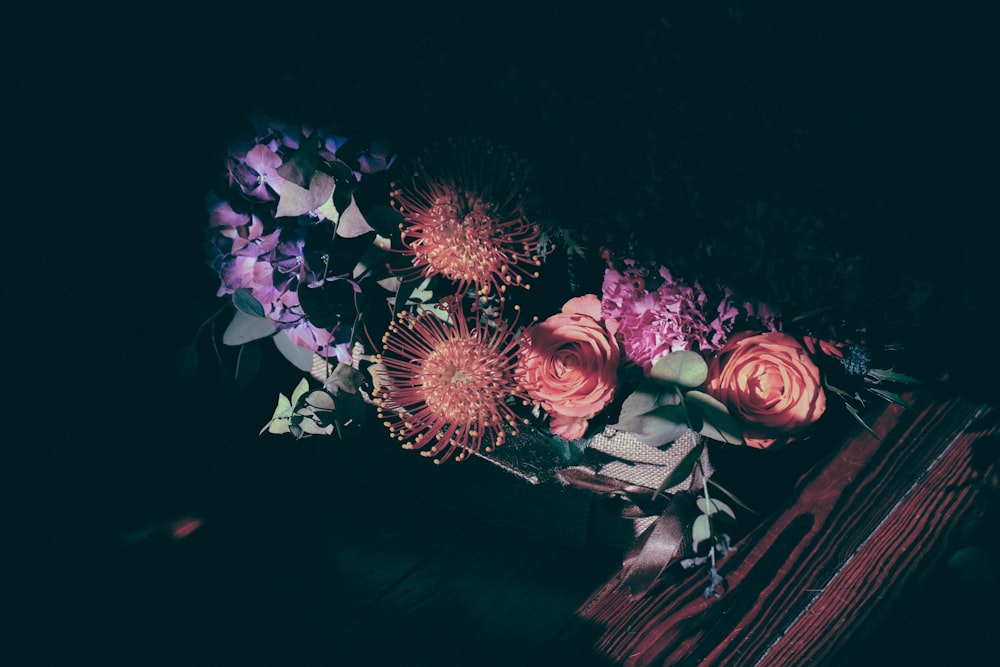 pink and purple petaled flowers close-up photography