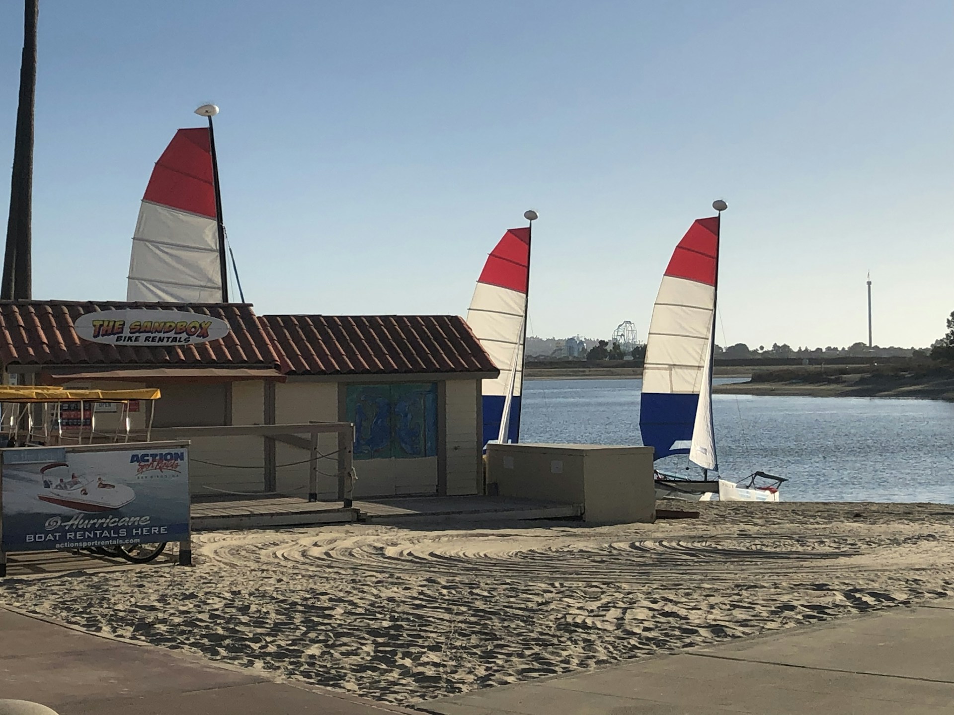 black and brown leather padded tub sofa