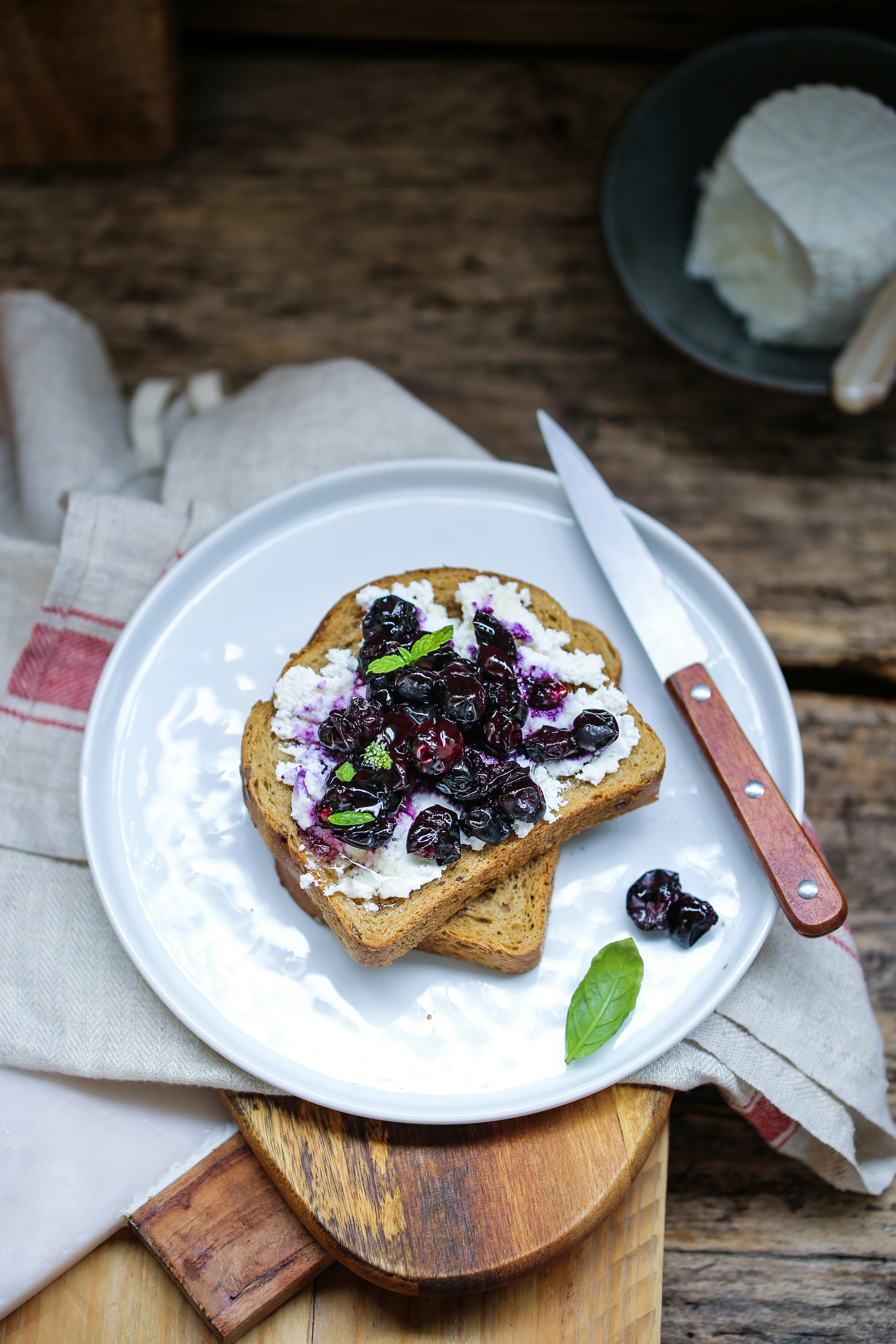 baked bread on round white tray