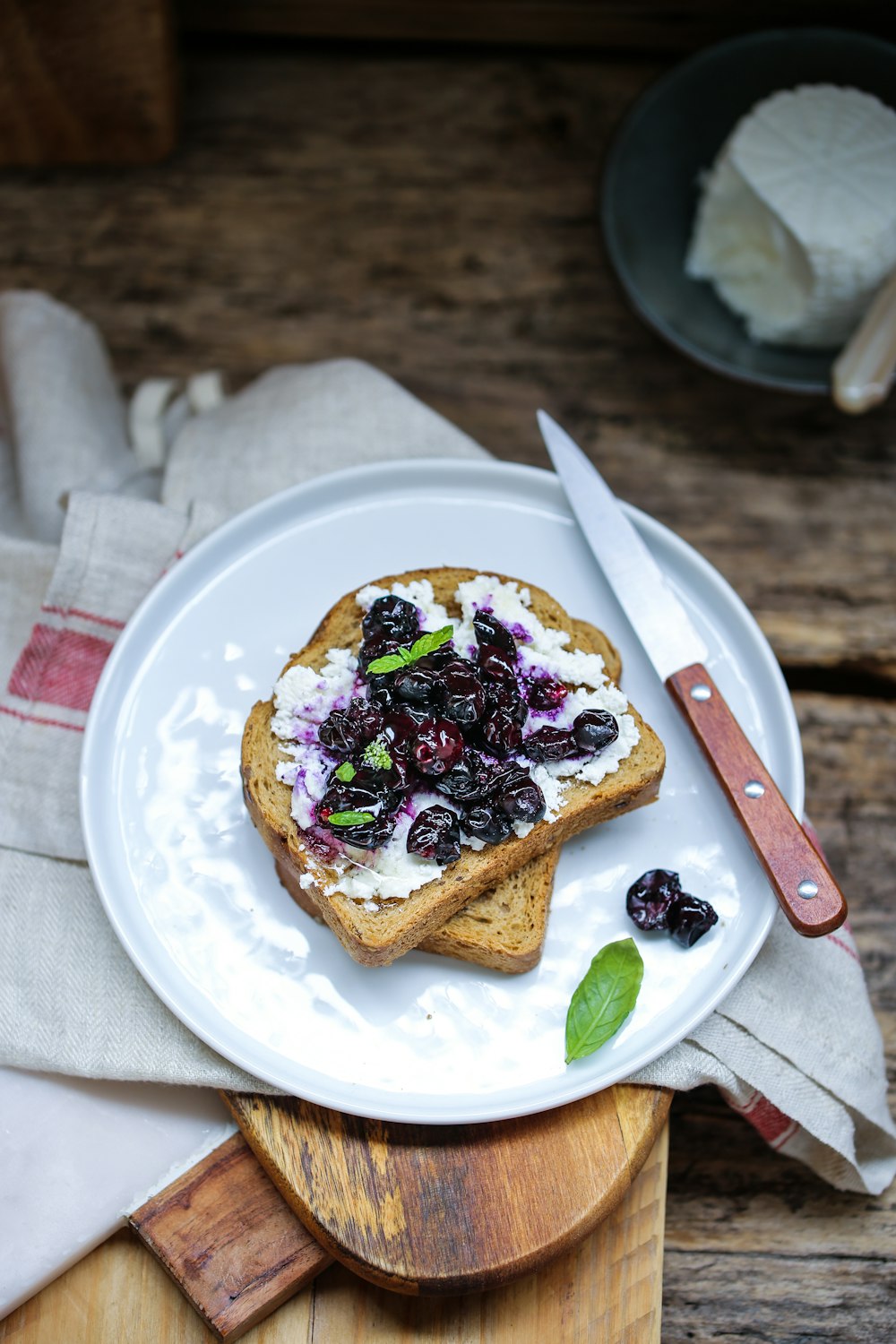 baked bread on round white tray