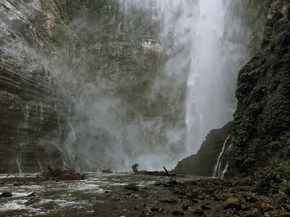 waterfalls during daytime