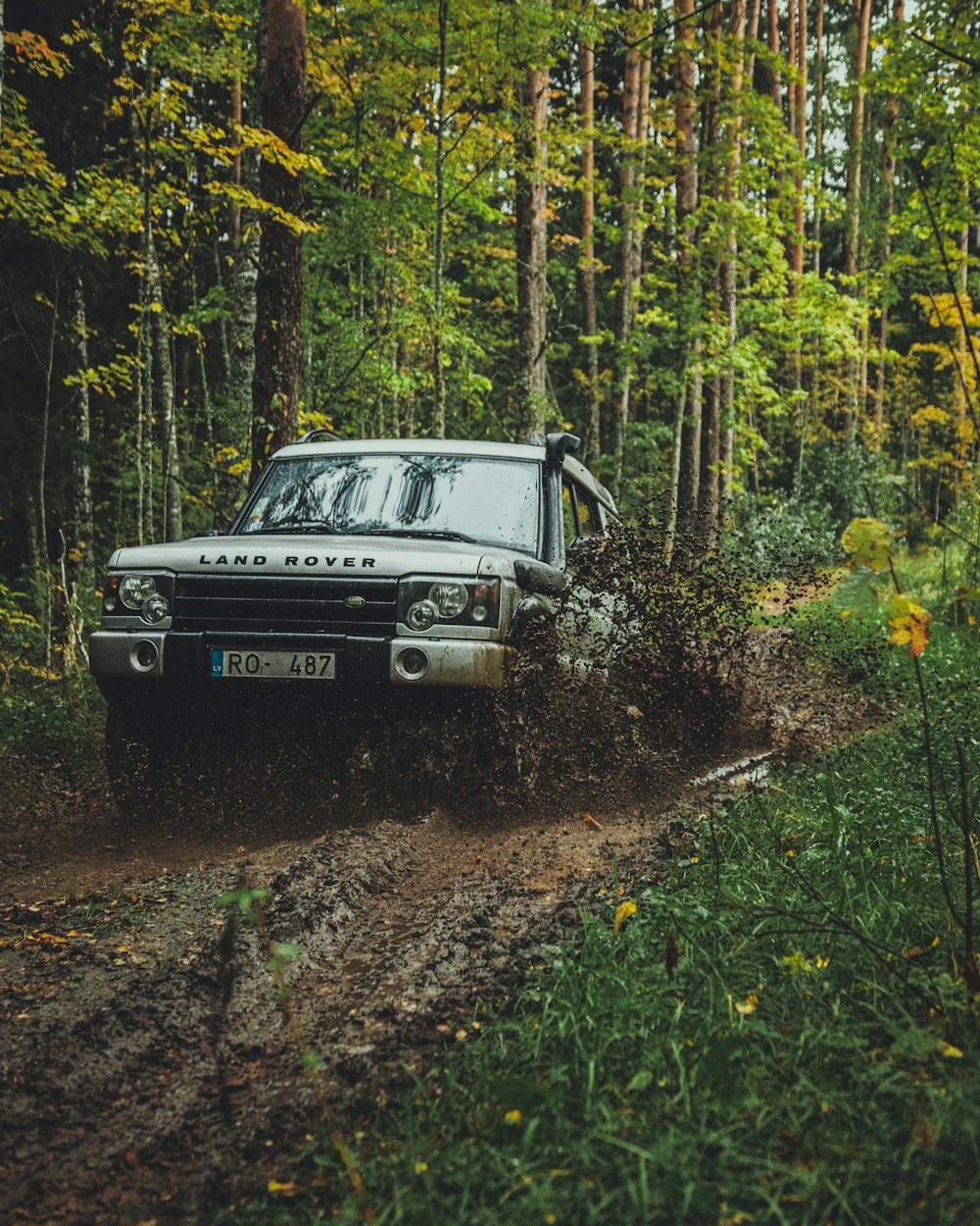 black Land Rover Range Rover