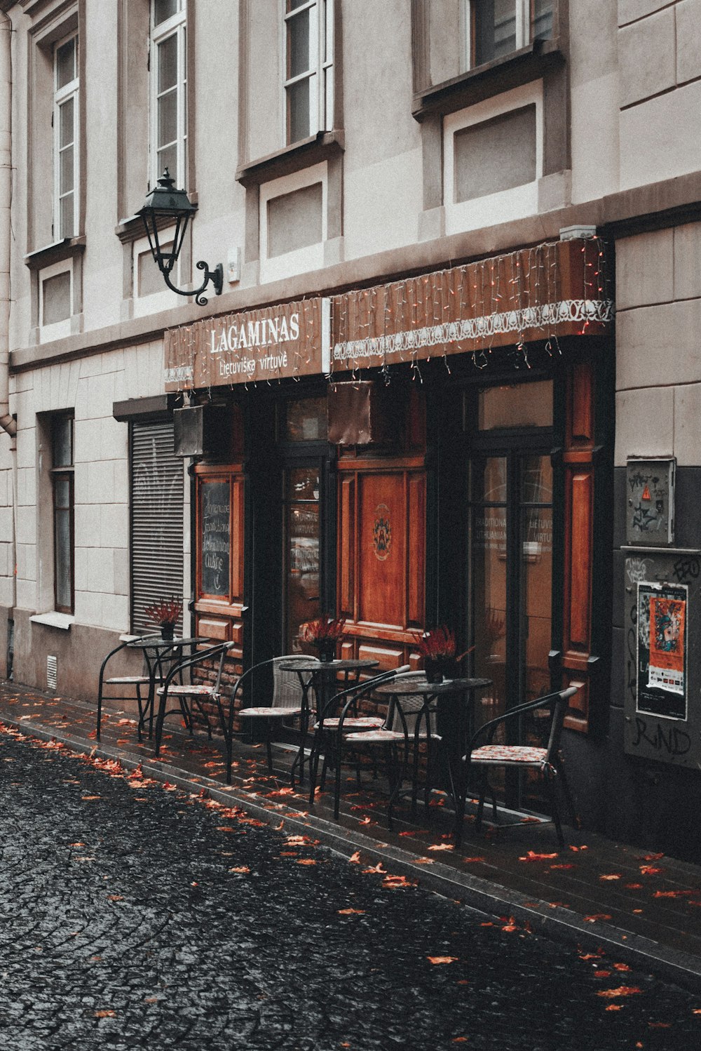 black steel chairs in storefront during daytime