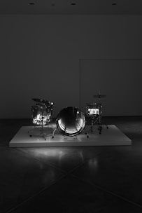 black and gray drum set