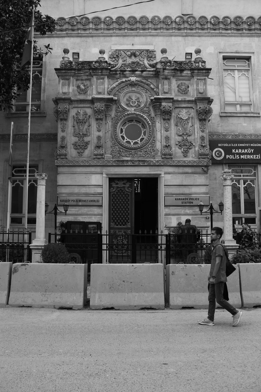 grayscale photo of a building